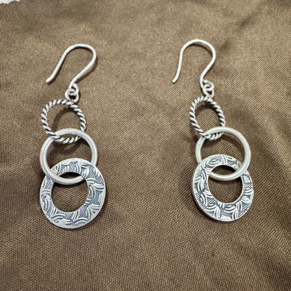 Silpada dangling sterling silver 925 earrings triple hoop threat